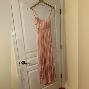 Women’s maxi dress lightly worn